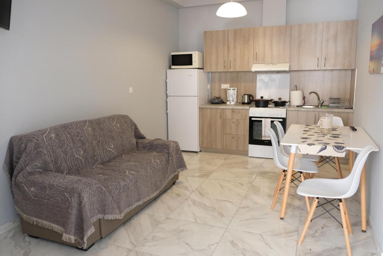 Bright & Comfy Near The Apartment Kos Town